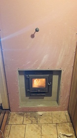 Монтаж банной печи ТехноЛит Гроза в сетке 18 (М) с дымоходом Magma