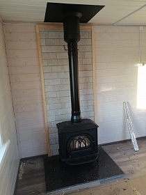 Монтаж чугунной печи Jotul F3 TD BP с дымоходом Magma